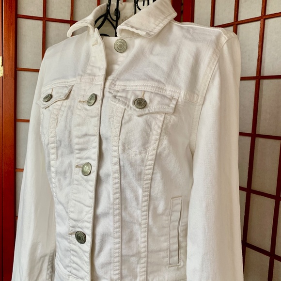 American Eagle White Jean Waist Jacket - Picture 2 of 8